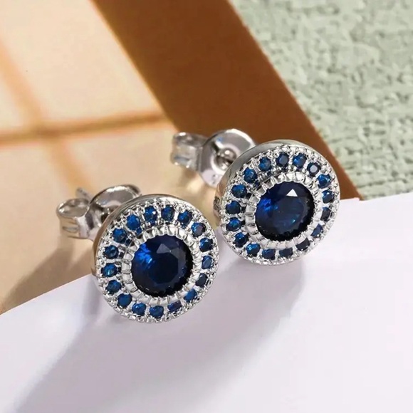 202 Vintage LOOK.  Studs in blue. (NIP) - Picture 1 of 4